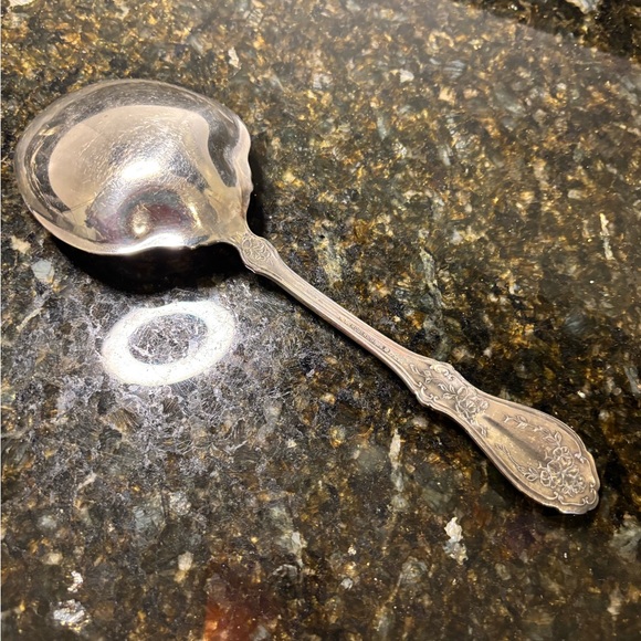 9” 1847 Roger’s Bros Triple Silverplated Serving Spoon - Picture 5 of 8